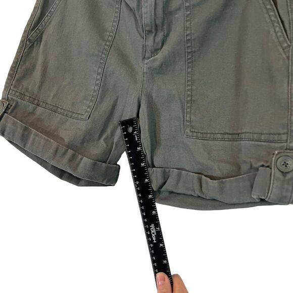 Jones New York Green Size 4 Utility Shorts Rolled Cuff with Button EUC - Picture 10 of 14